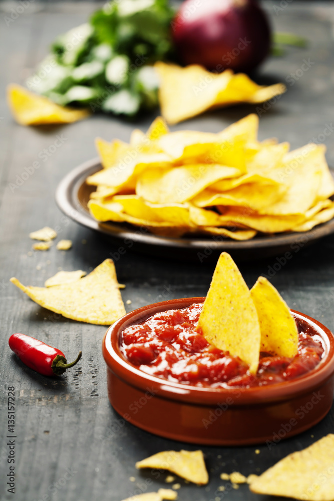 Nachos with Vegetables and dip