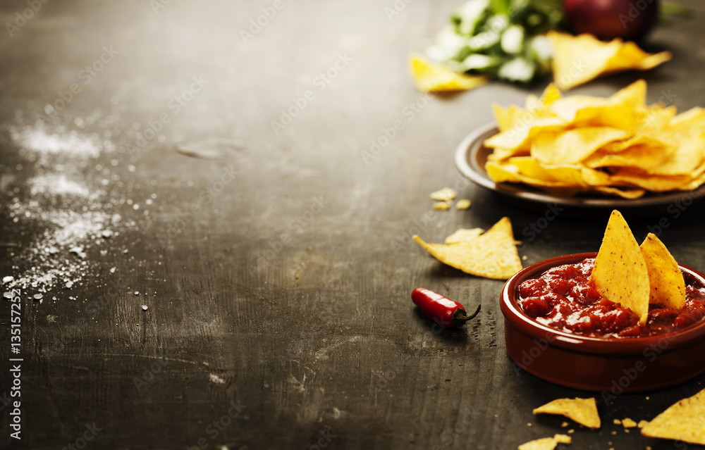 Nachos with Vegetables and dip