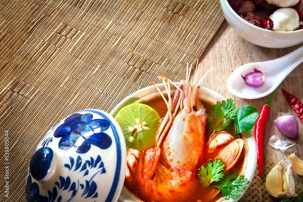 Close up Asian Spicy soup with shrimp in  bowl , famous Thai foo