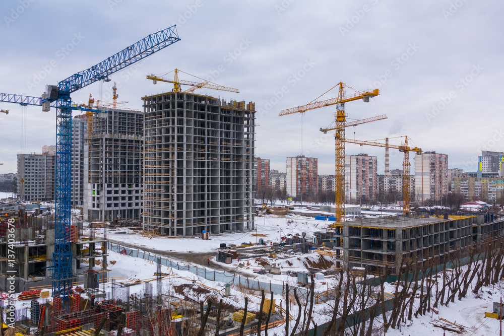 有很多房屋在建的建筑工地