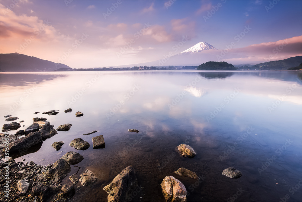 冬天的富士山和河口湖