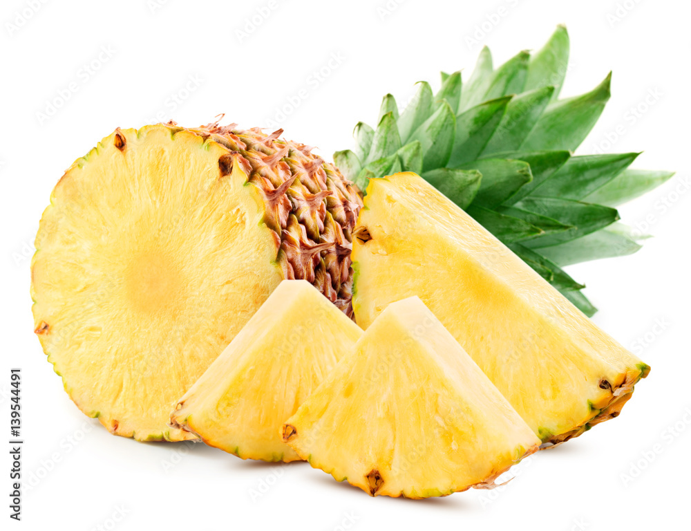 pineapple with slices