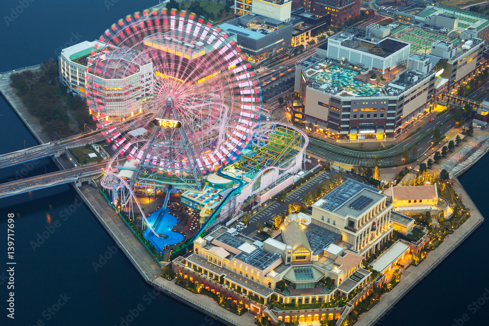 Ferris wheel of Yokohama city at dusk, Japan