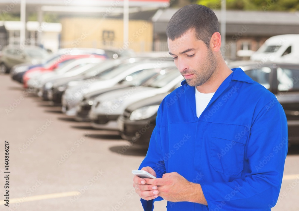 Automobile mechanic using mobile phone