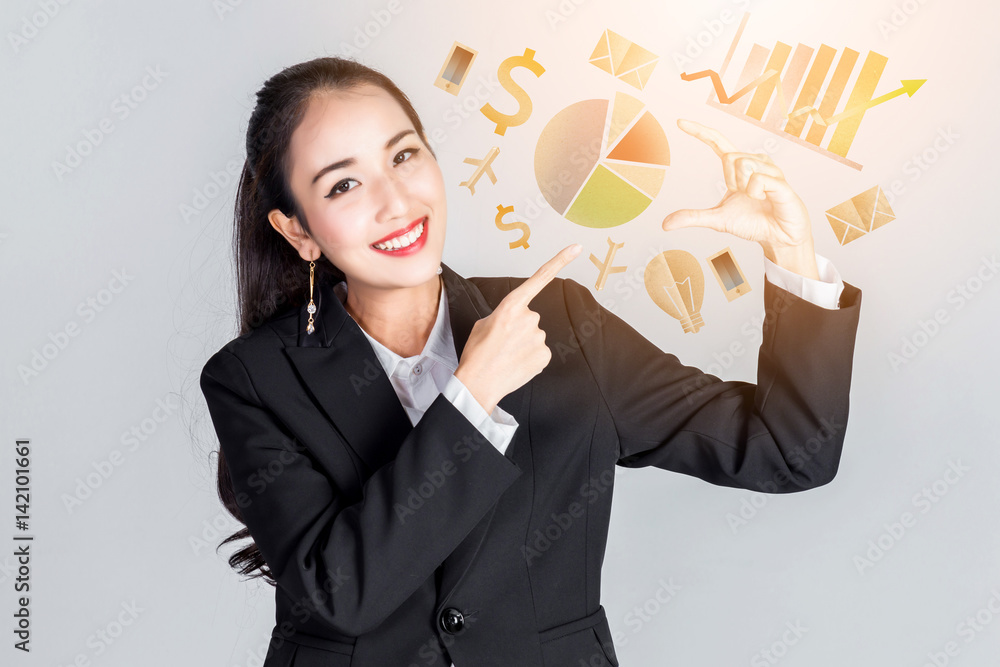 asian business woman smile  and show vision business ideas concept