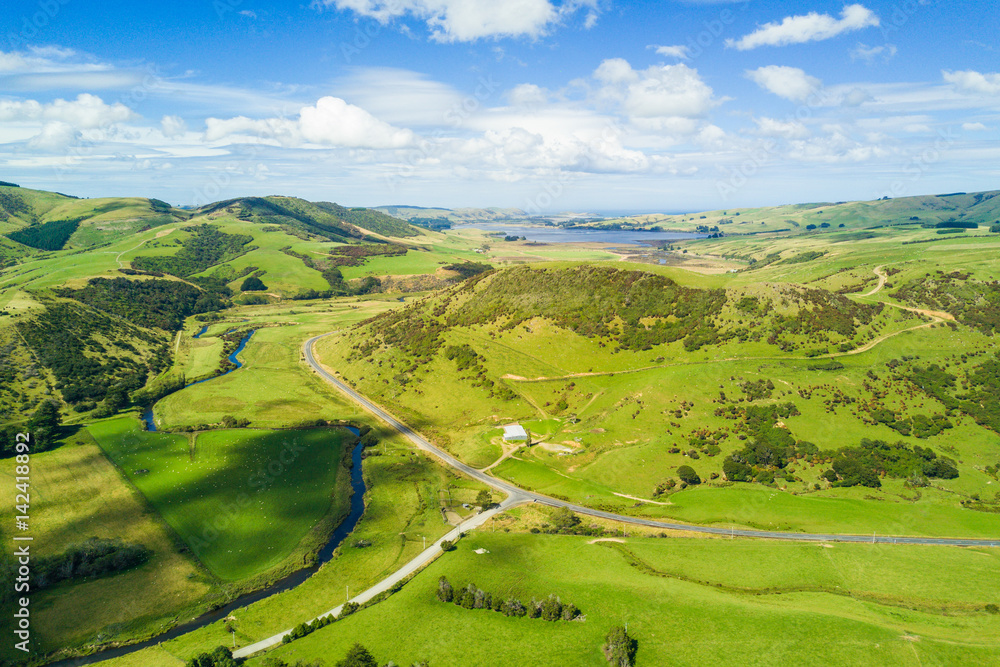 00:00 | 00:26
1×

Aerial view of Green hills and valleys of the South Island, New Zealand