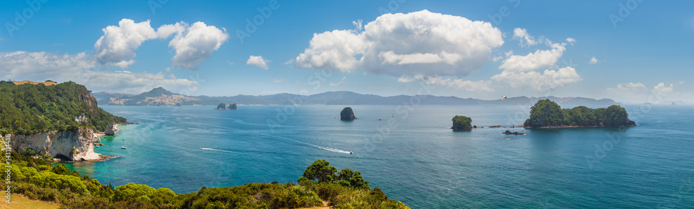 Te Whanganui-A-Hei (Cathedral Cove) Marine Reserve in Coromandel Peninsula North Island, New Zealand