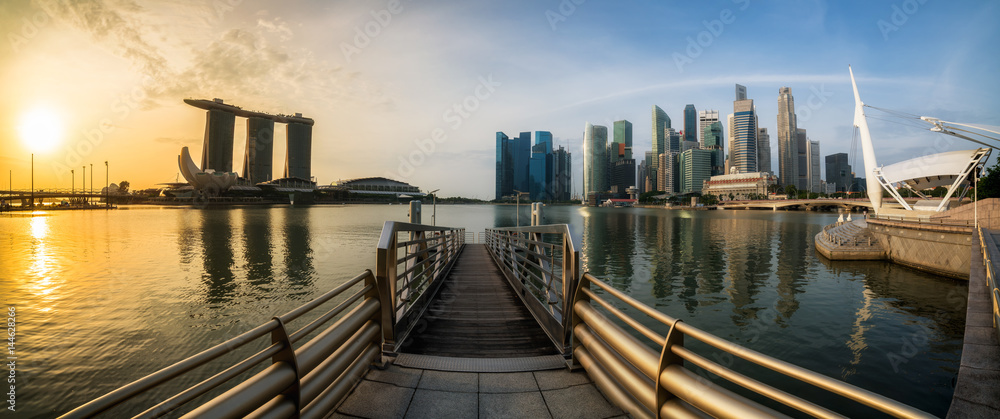 日出时新加坡滨海湾全景