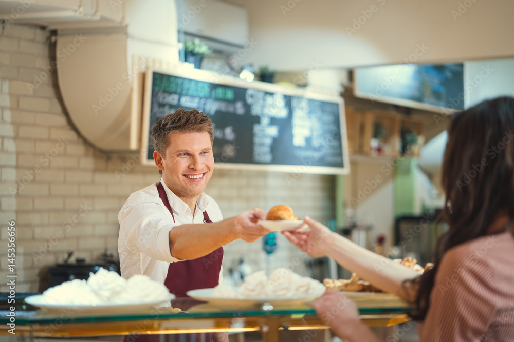 面包店工人