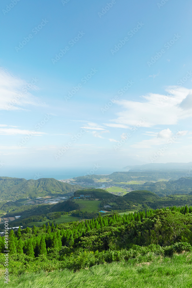 海と山のある風景