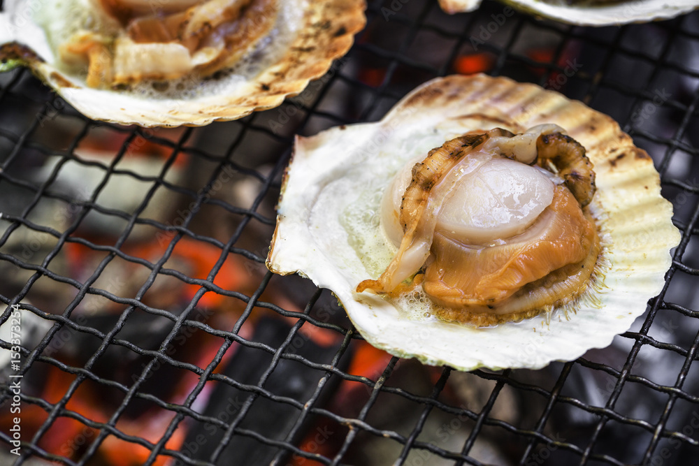 ホタテの網焼き