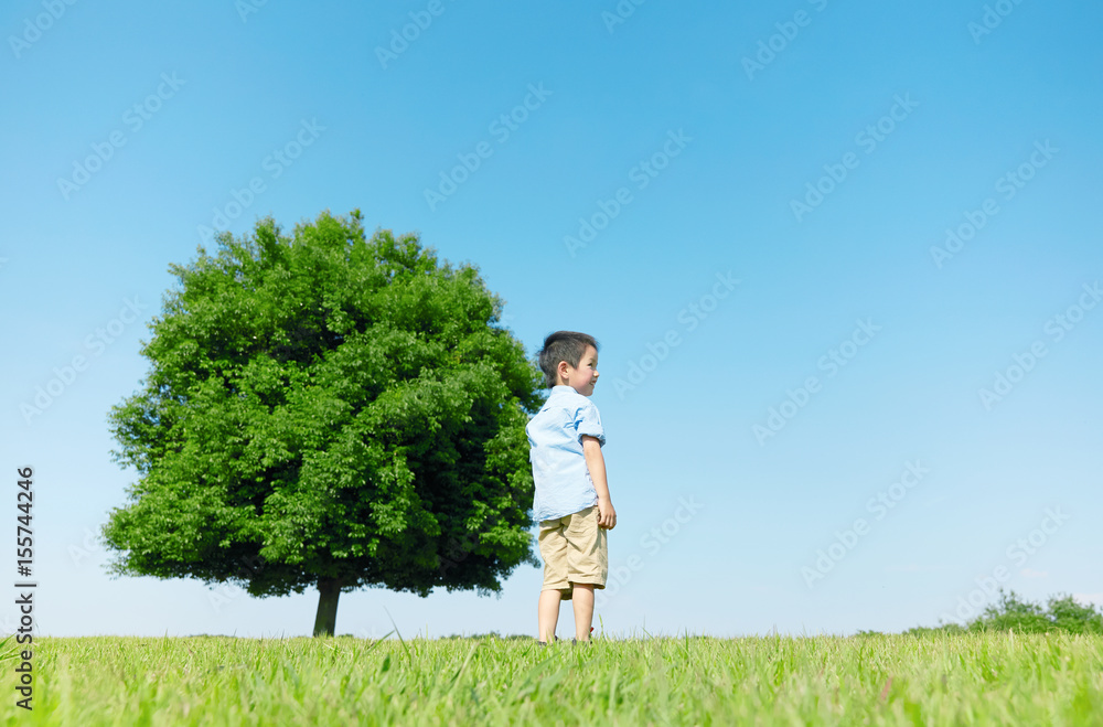 男の子　遊ぶ