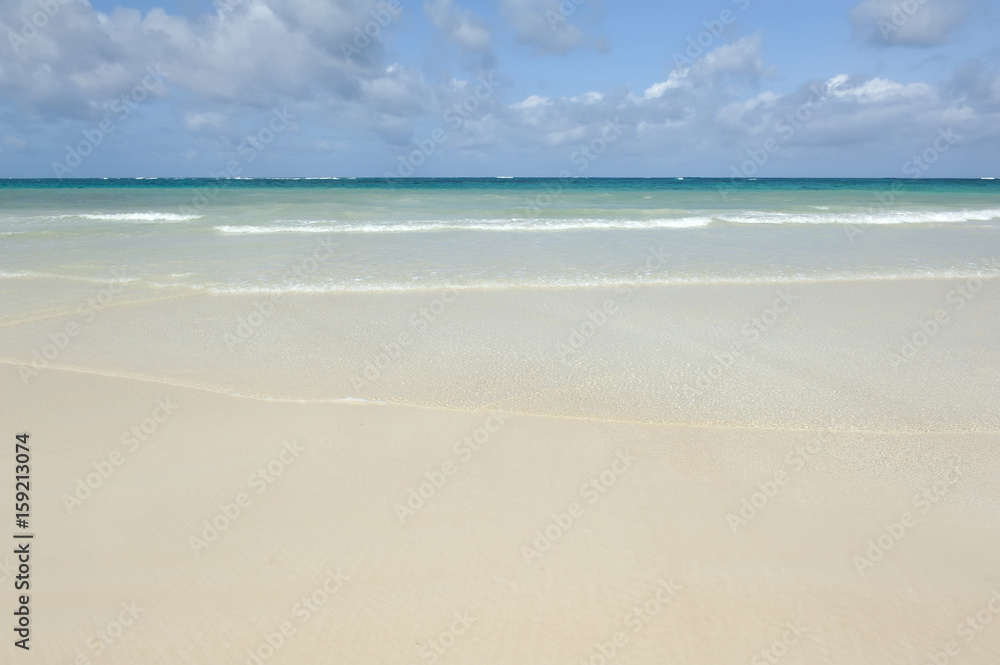 Emply beach and tropical ocean