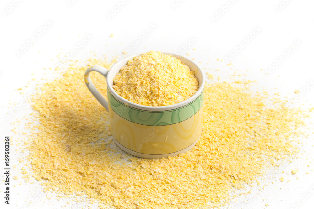 Corn semolina into a cup