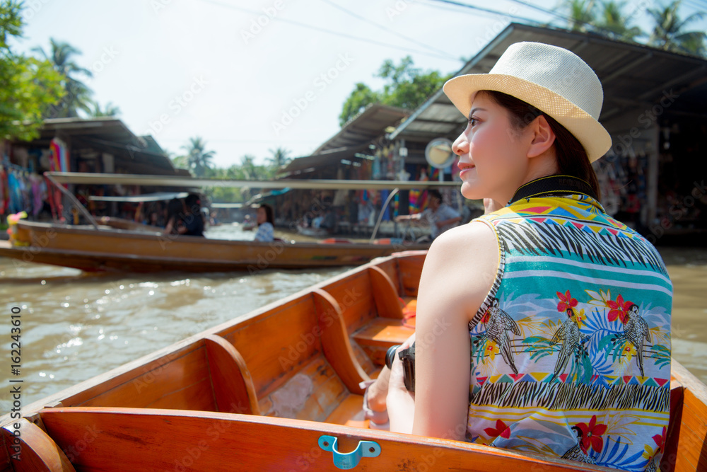 亚洲旅游女性视角