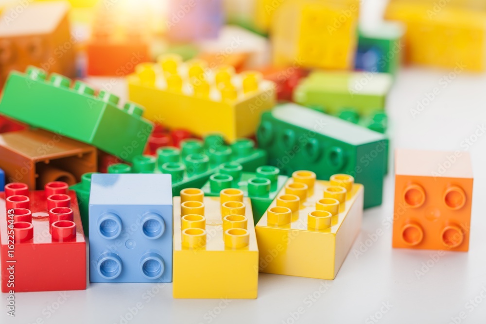 Plastic construction blocks.