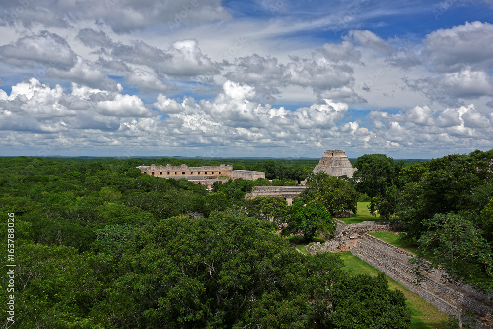 mexico pyramid