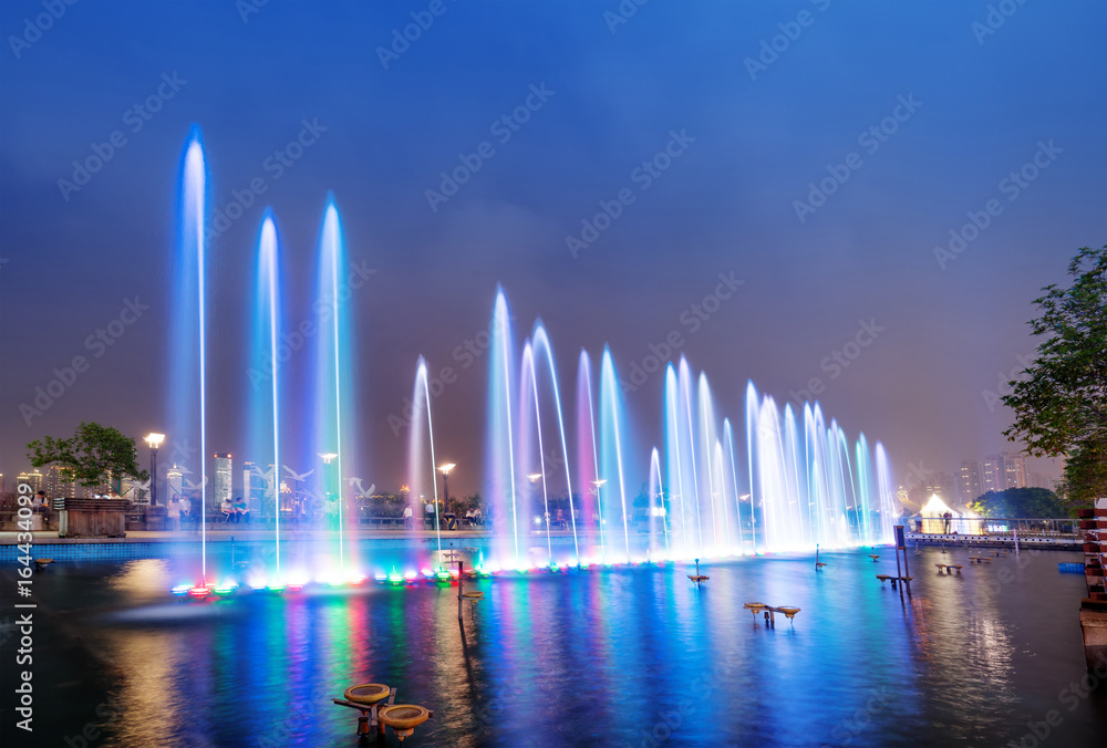 Night dance fountain