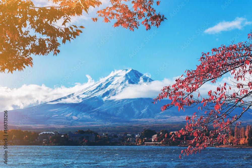 日本秋色富士山