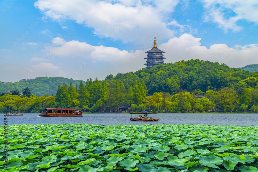 杭州西湖风景秀丽