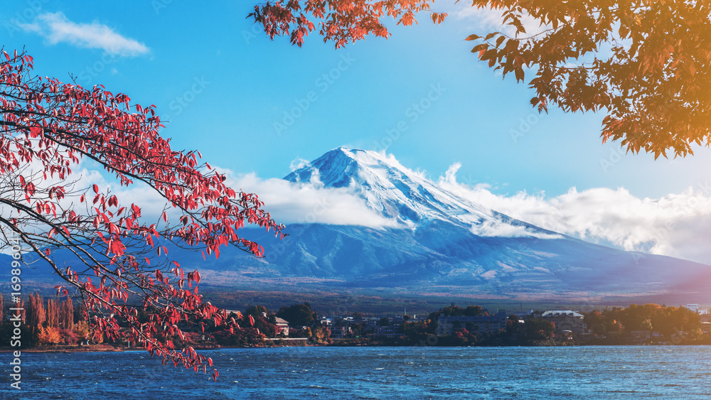 日本秋色富士山