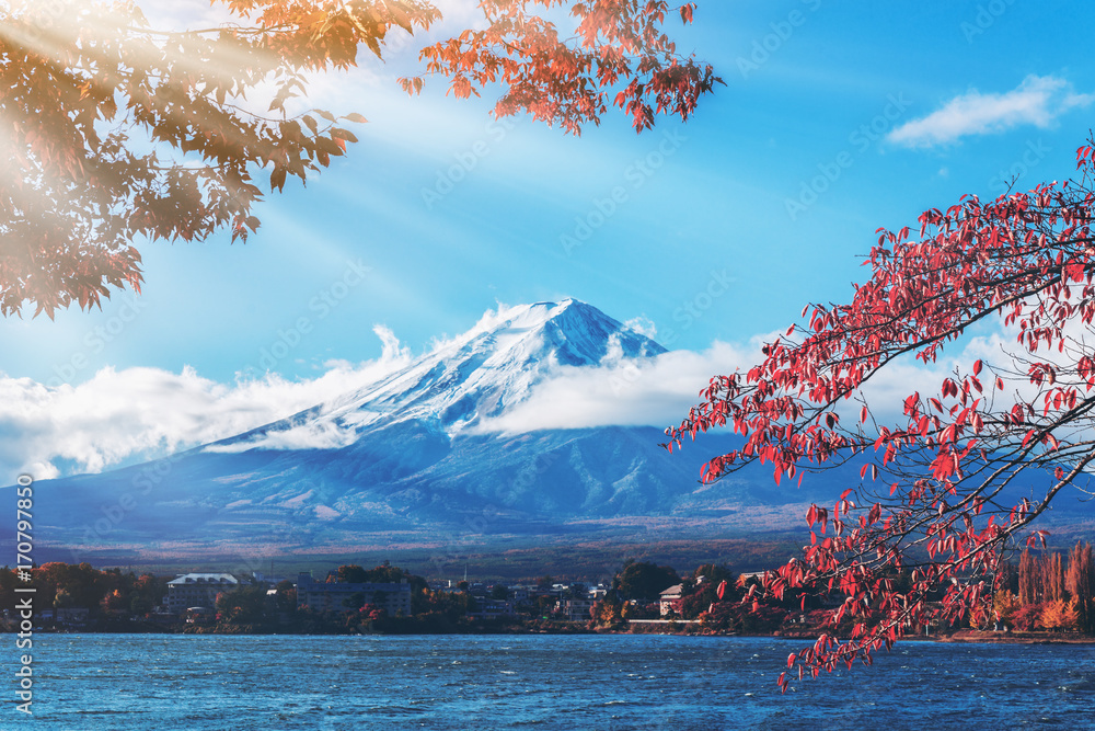 秋天的富士山，日本