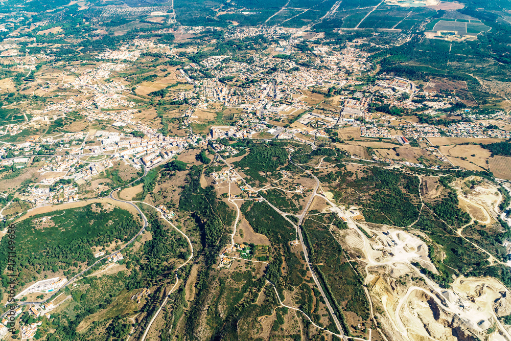 小城市的卫星视图