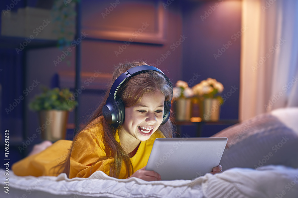 girl with headphones