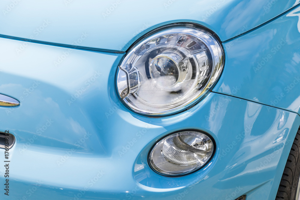 自動車のヘッドライト　Car headlight, headlamp