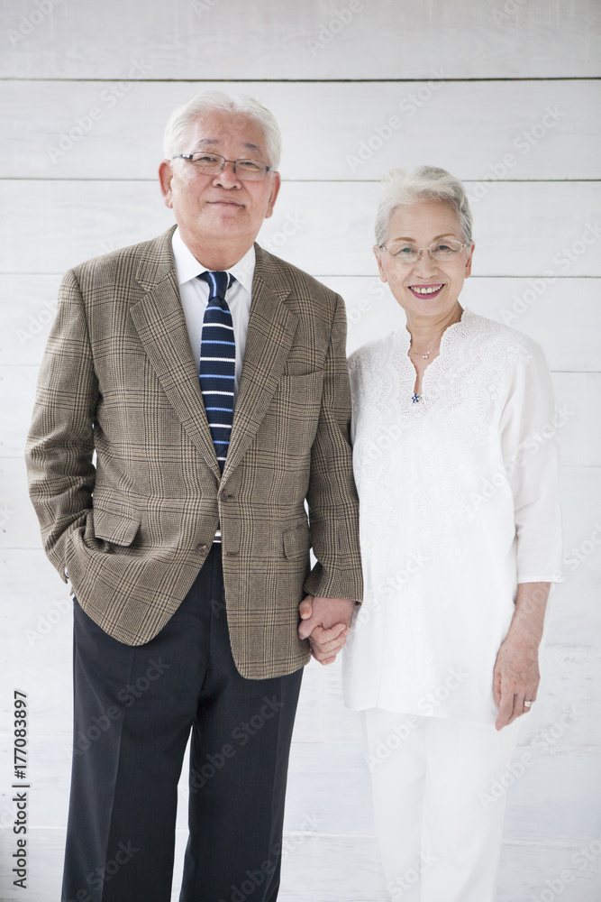 Portfolio of elderly couple connecting hands