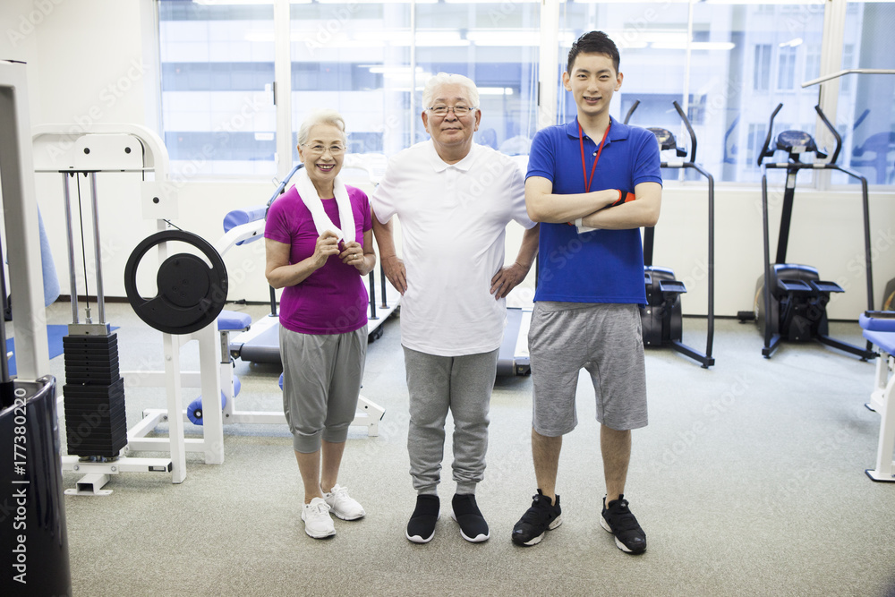 The trainer and old couples portrait