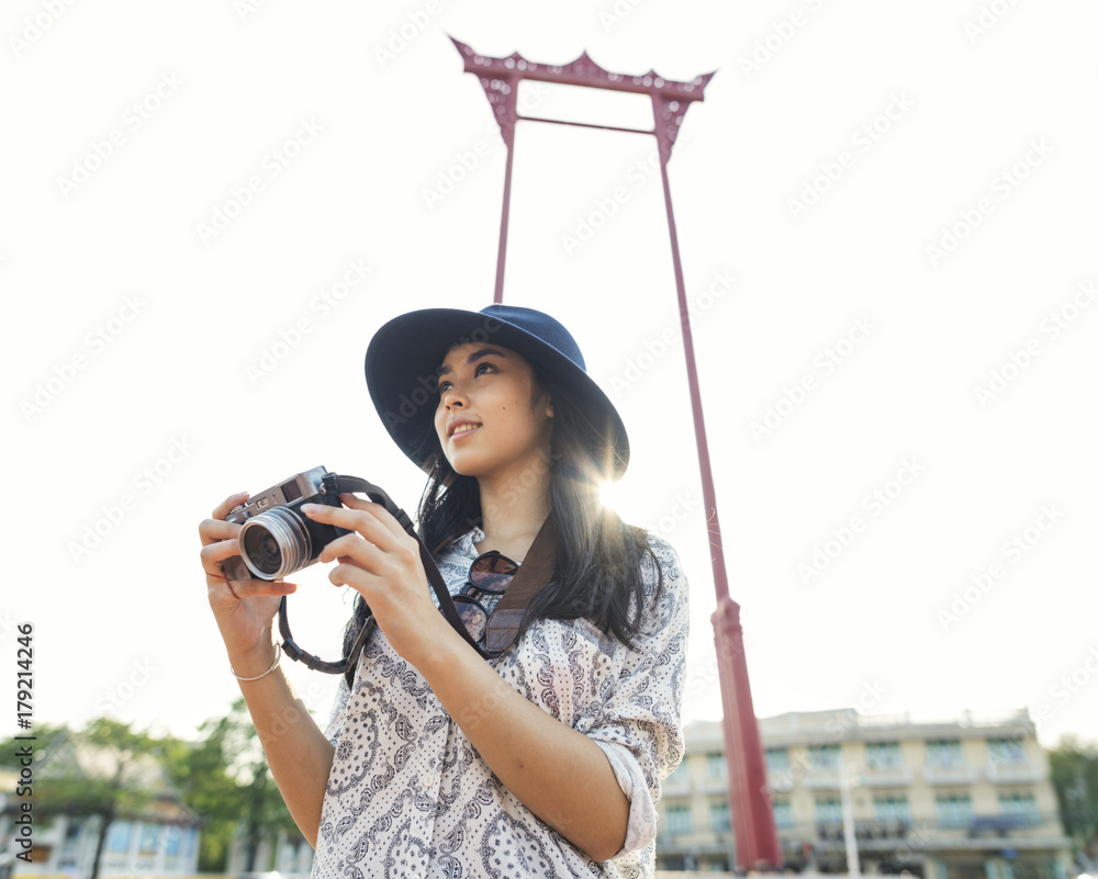 The solo Asian female traveler