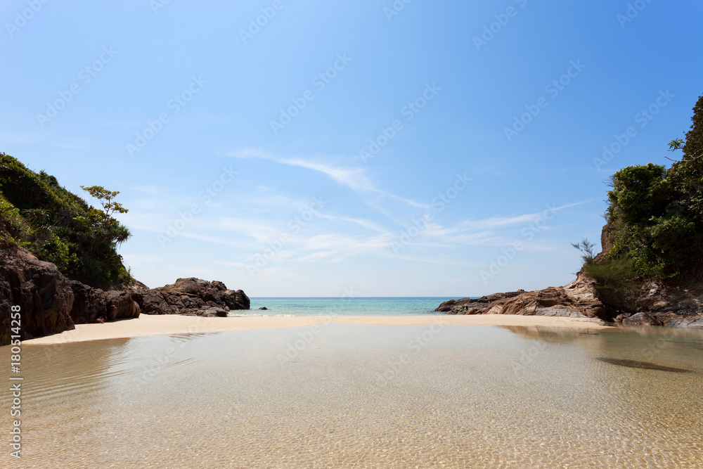 泰国美丽的海滩和热带海景。