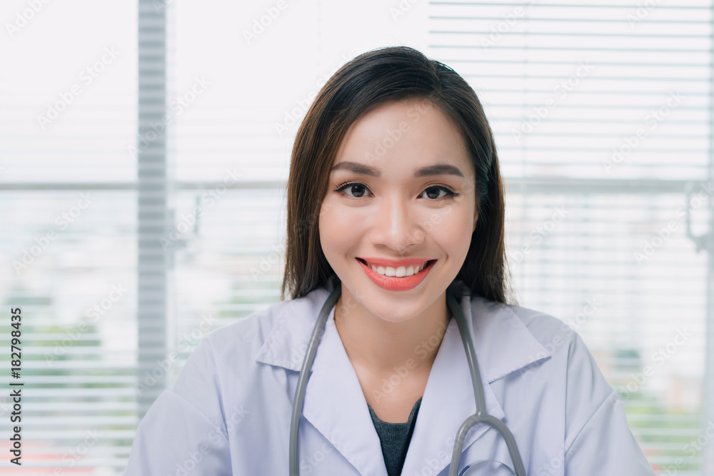 Portrait of asian medical physician doctor woman