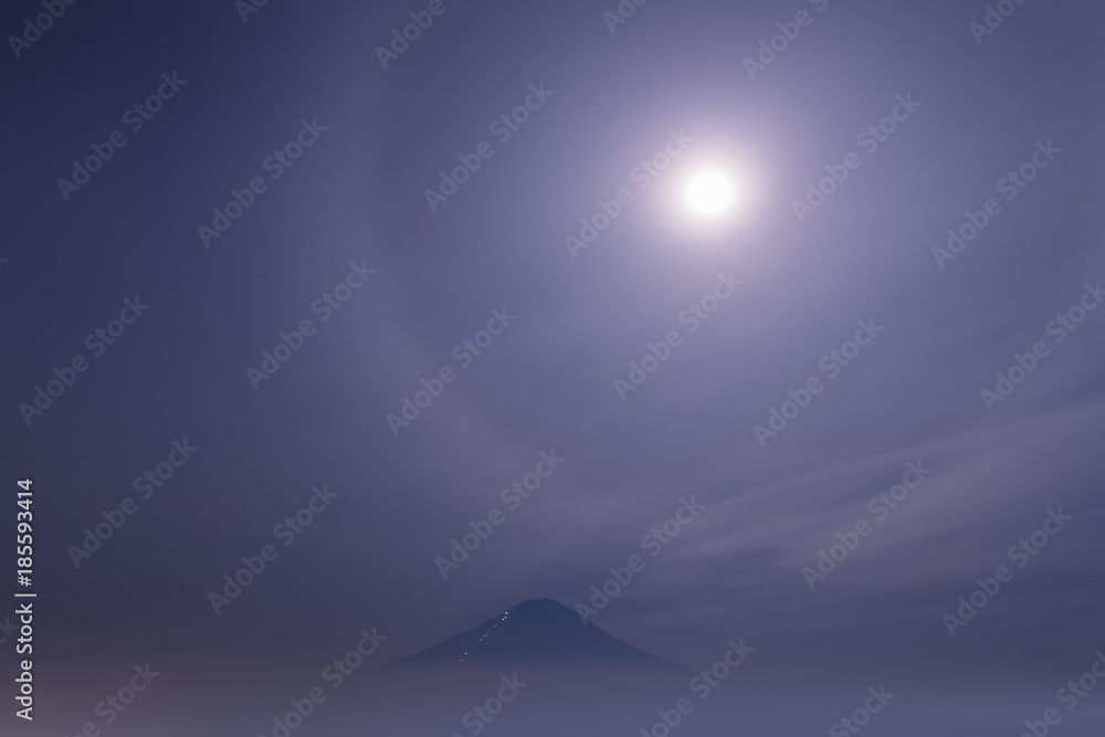 夏日月夜富士山