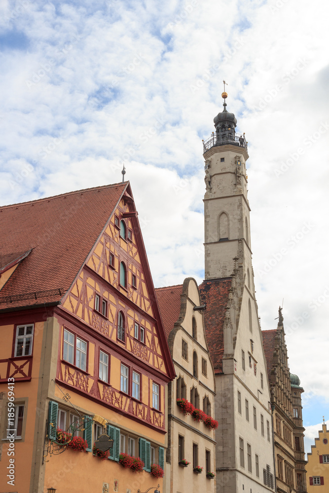 德国中世纪城镇Rothenburg ob der Tauber的市政厅塔楼