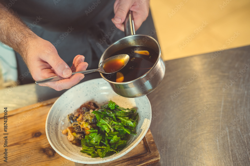 厨师准备特写镜头