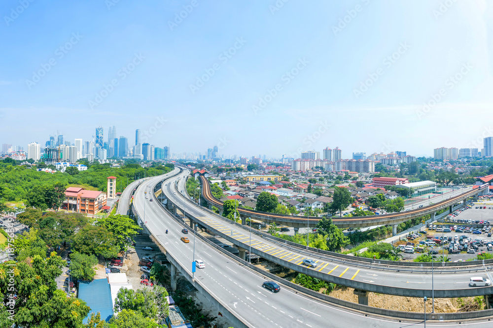 现代城市中城高架道路