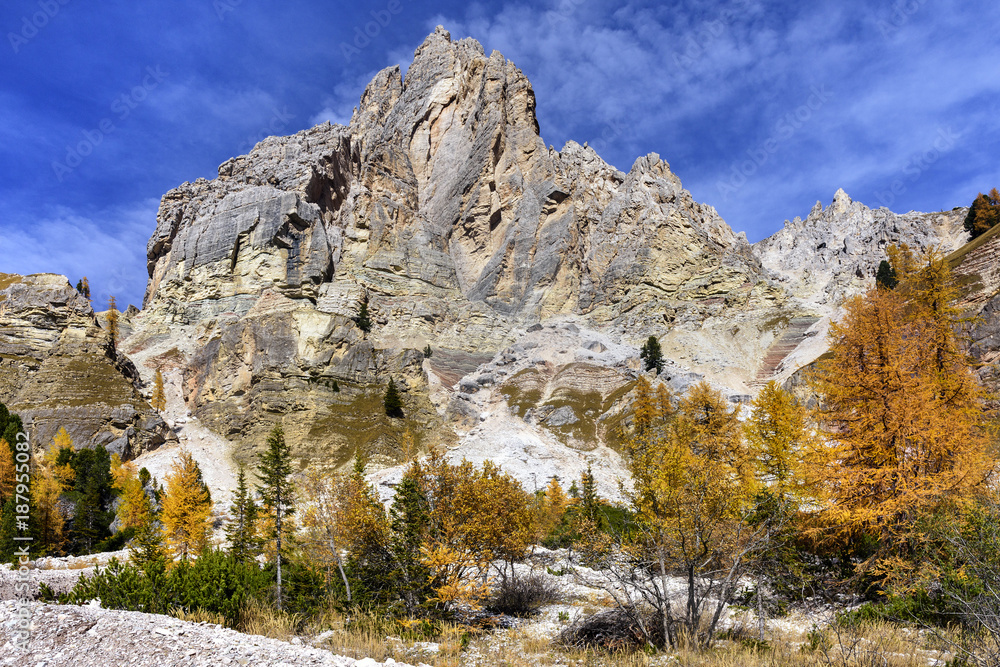 Tofana di Mezo od strony Rifugio Dibona