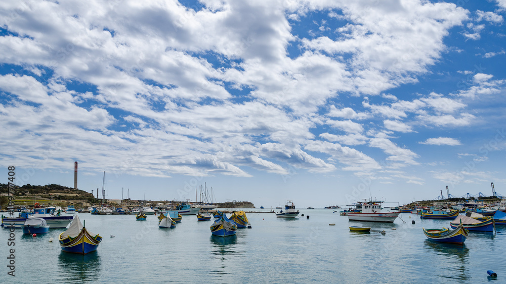 kolorowe łódki w Marsaxlokk