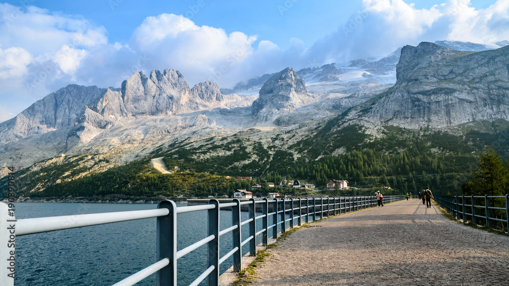 Grupa Marmolada w Dolomitach