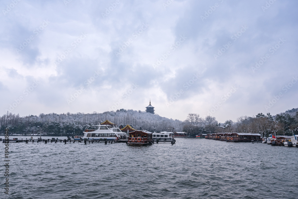 杭州西湖有雪