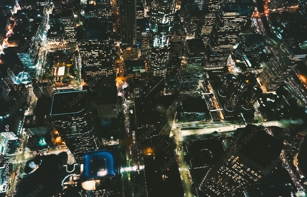 洛杉矶市中心夜间鸟瞰图