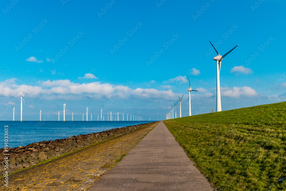 Westermerwind海洋公园的海上风车农场，美丽的海上风车与世隔绝