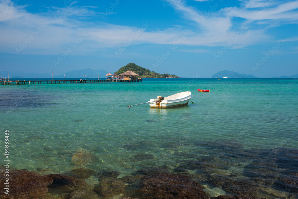 Koh Mak的木码头和木桥