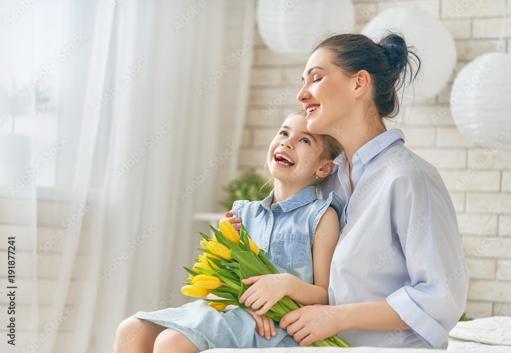 daughter congratulating mom