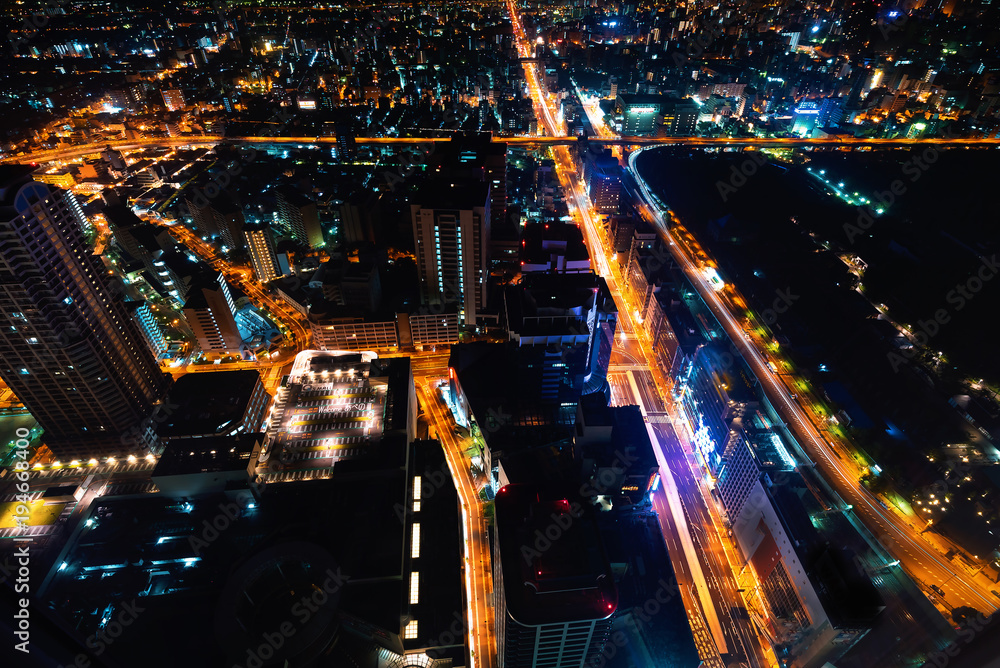 大阪城市夜景鸟瞰图