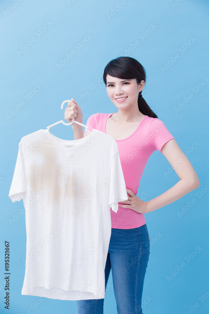 woman with dirty shirt