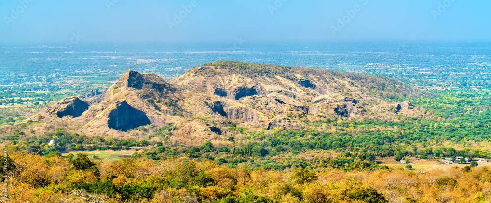 印度西部古吉拉特邦帕瓦德山Champaner Pavagadh遗址景观