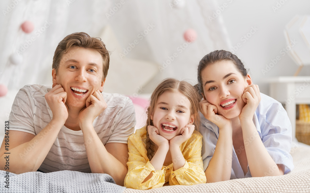 daughter with father and mother